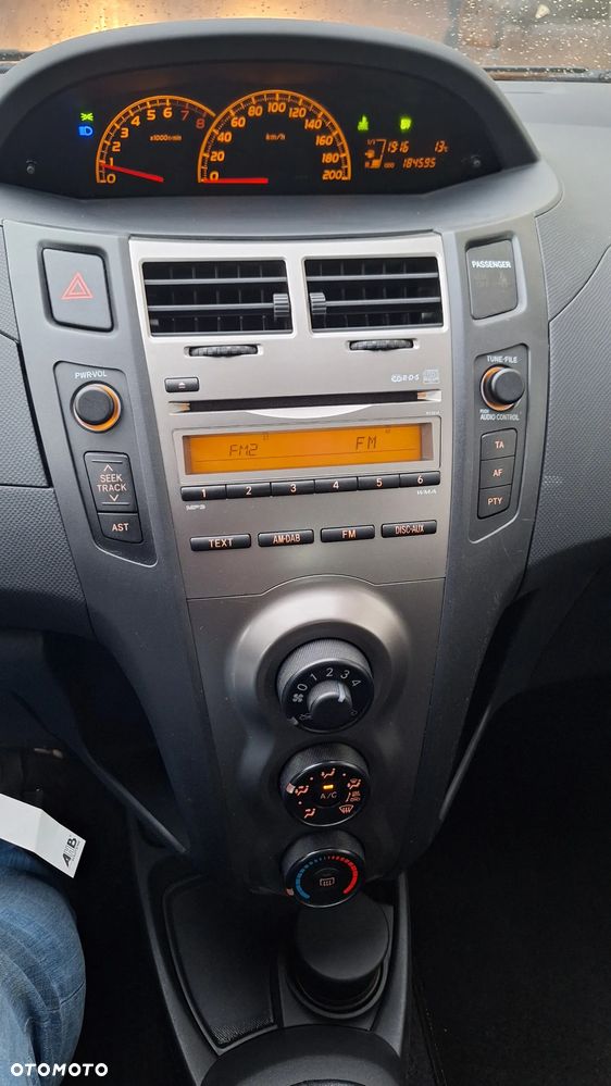 Toyota Yaris 1.33 VVT-i Cool - 24