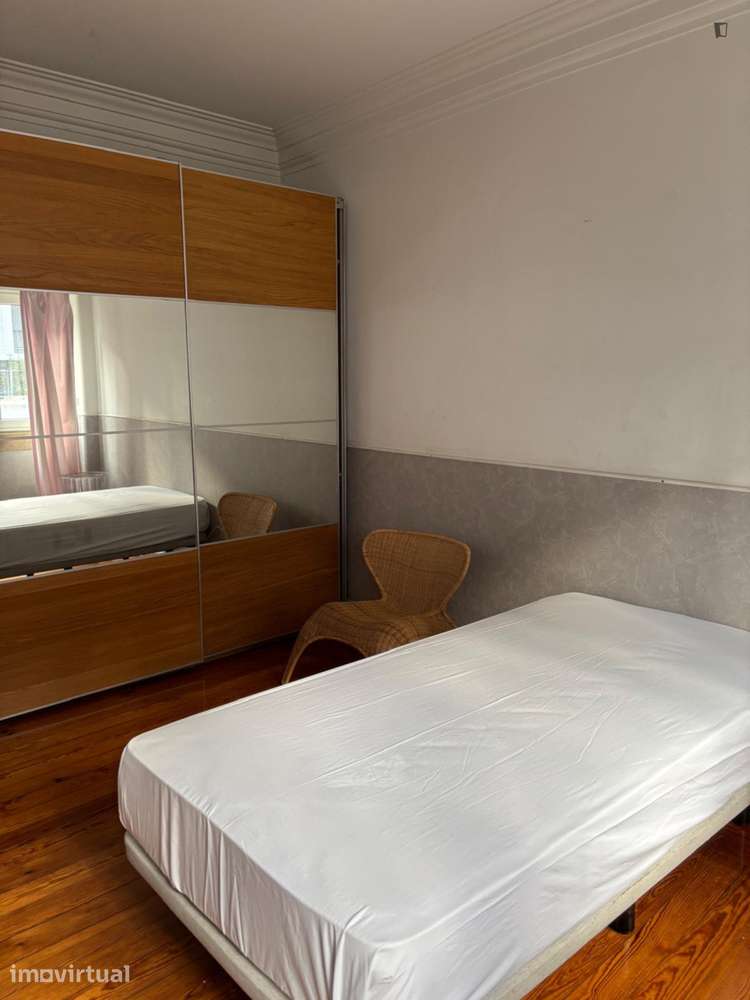 Quarto - localizado em Arroios Lisbon - Grande imagem: 3/7
