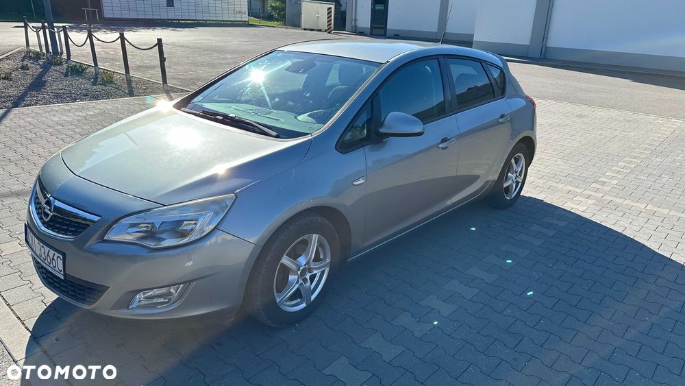Opel Astra - 1