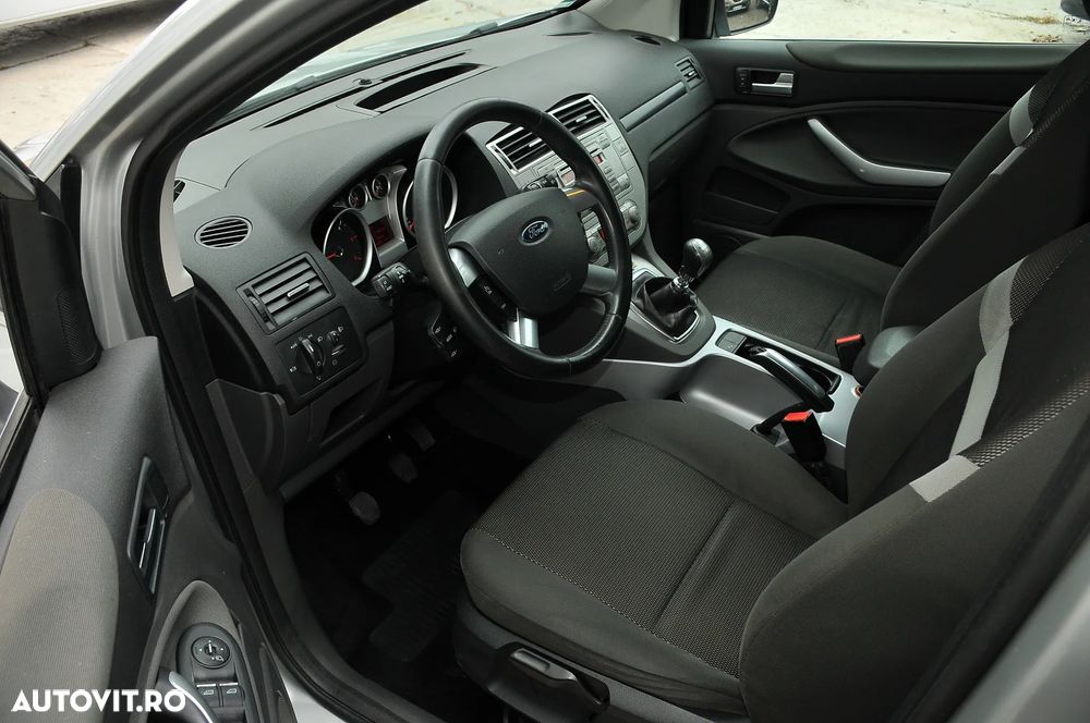 Ford Kuga - 14
