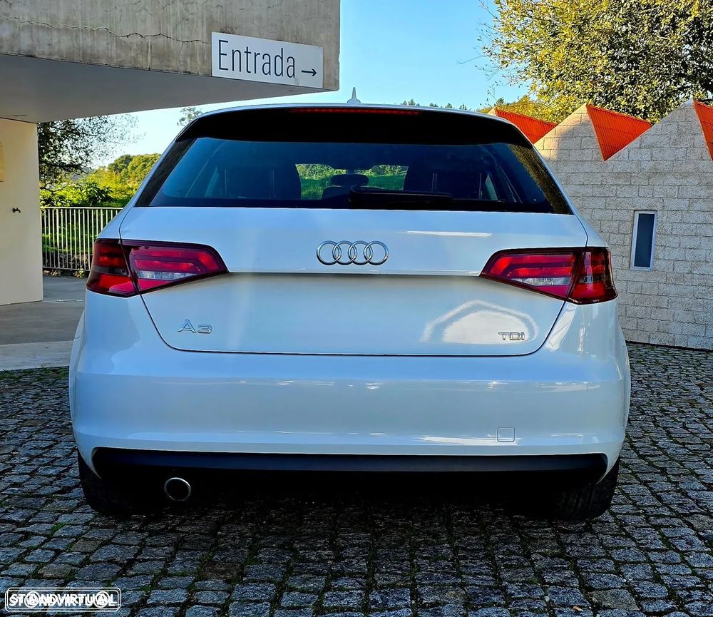 Audi A3 Sportback 1.6 TDI Ambiente - 4