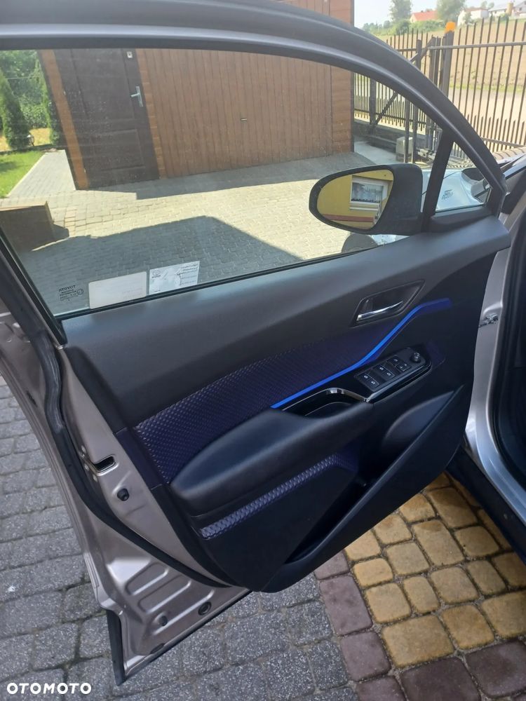Toyota C-HR - 14