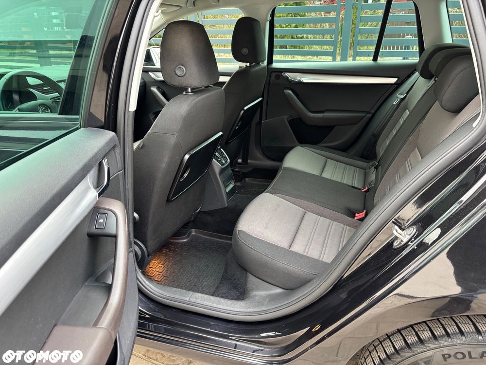 Skoda Octavia 2.0 TSI Ambition DSG - 33