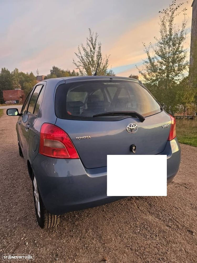 Toyota Yaris 1.4 D-4D - 7