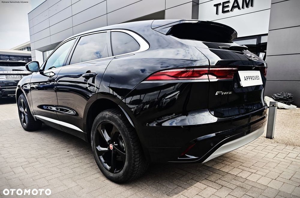 Jaguar F-Pace 2.0 P250 mHEV AWD R-Dynamic SE - 8