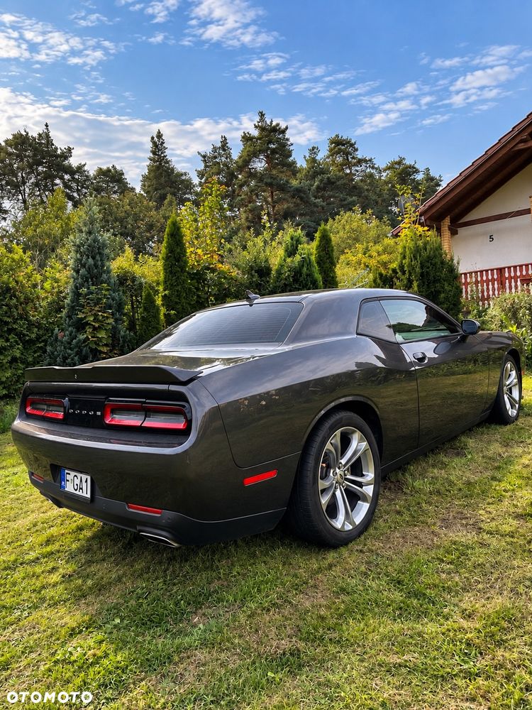 Dodge Challenger - 6
