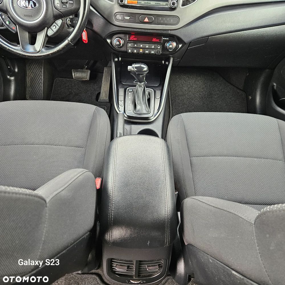 Kia Carens 1.7 CRDi 141 Dream Team Edition - 21