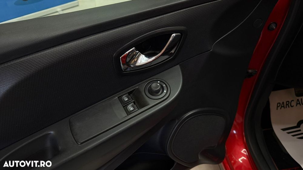 Renault Clio - 15