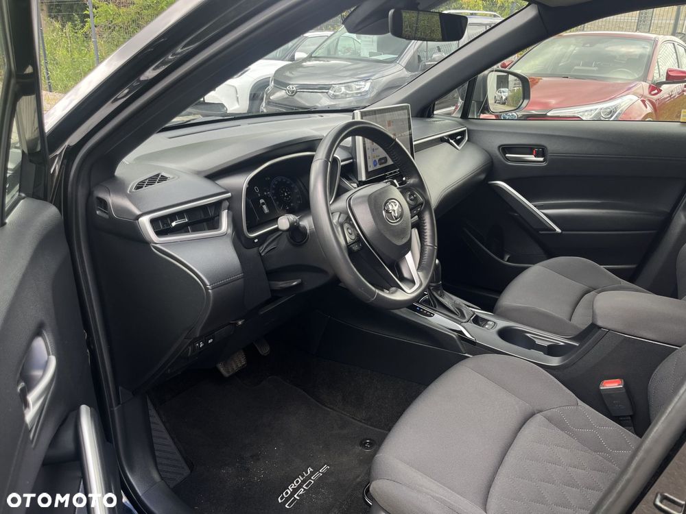 Toyota Corolla Cross - 18