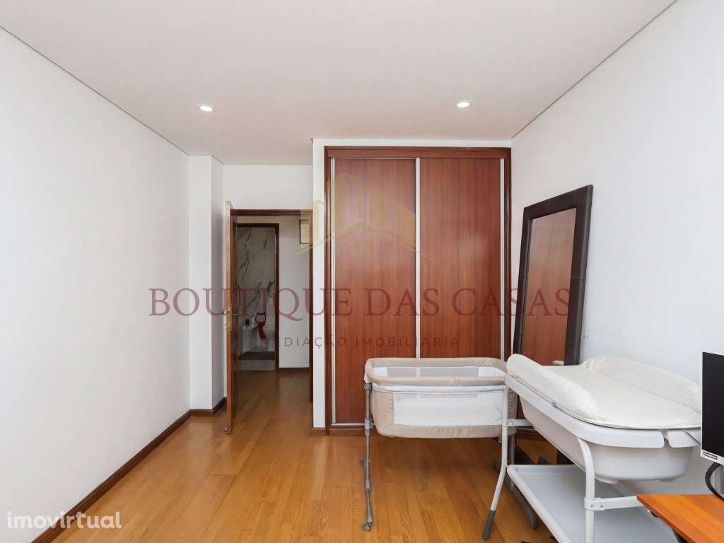 T2 com Garagem fechada - Grande imagem: 5/37