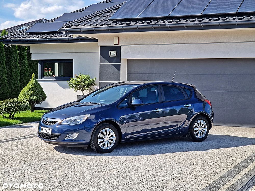 Opel Astra 1.4 Turbo 150 Jahre - 1