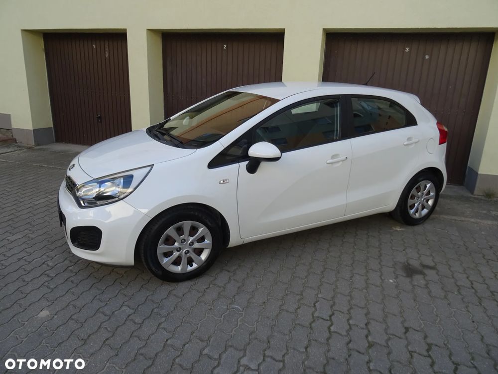 Kia Rio - 17
