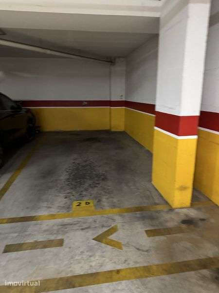 Lugar de garagem Lagos arrenda - Grande imagem: 2/4
