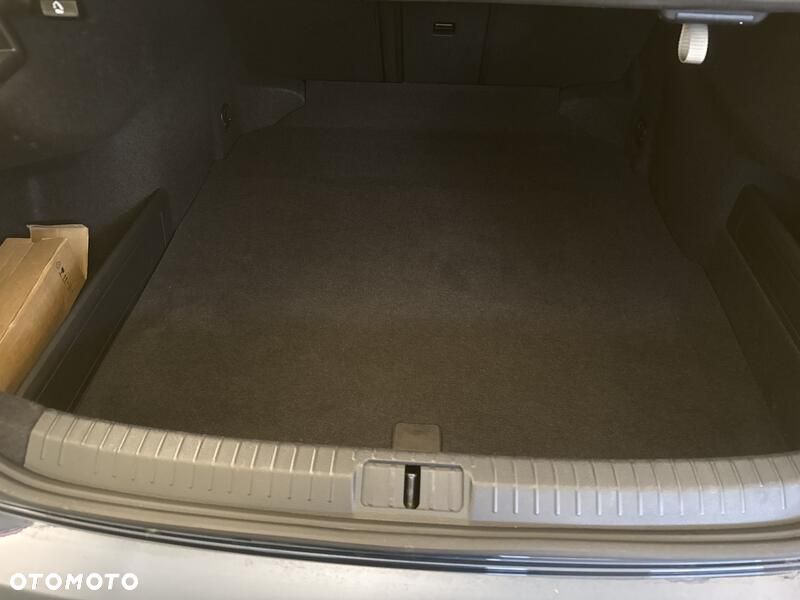 Volkswagen Passat 2.0 TDI EVO Business - 22
