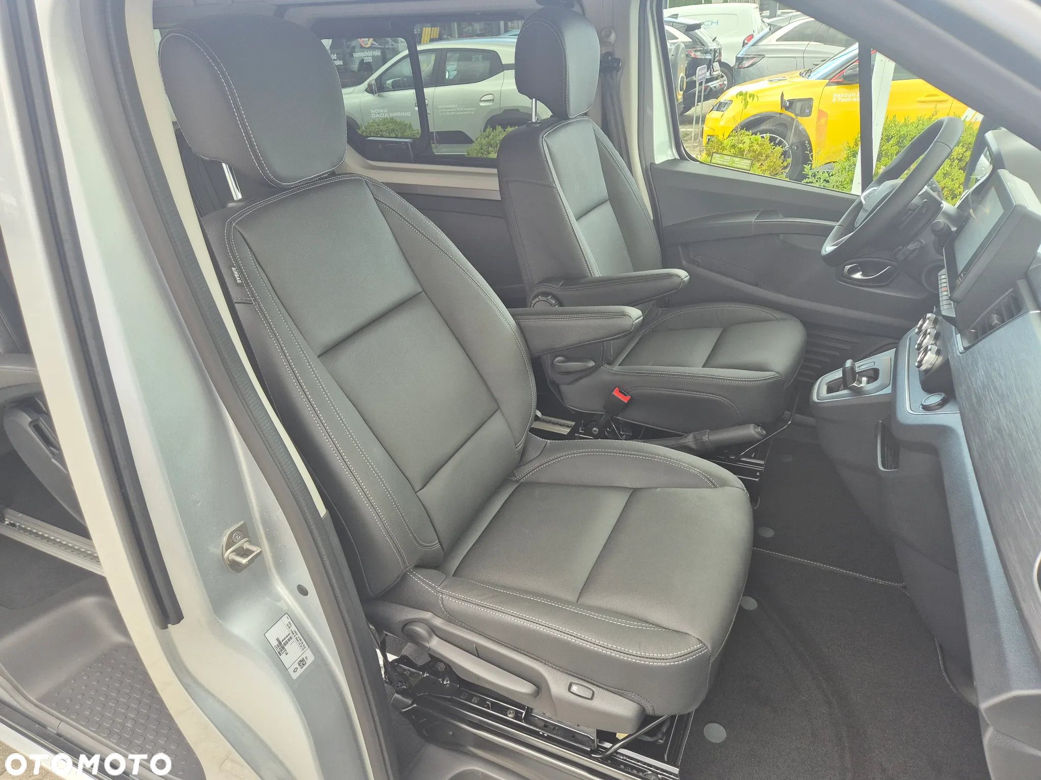 Renault Trafic SpaceClass 2.0 dCi EDC - 8