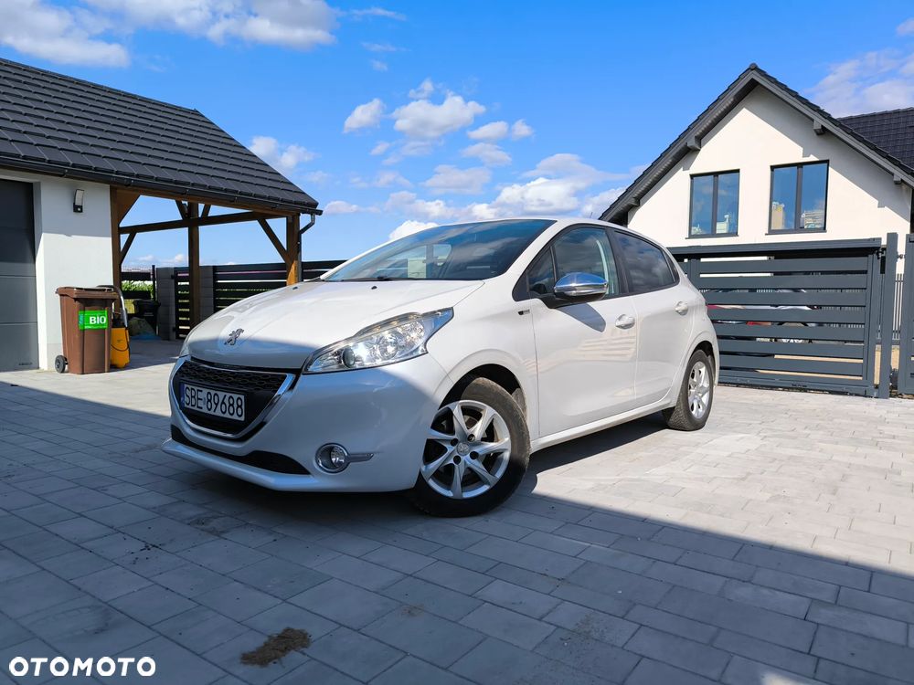 Peugeot 208 1.2 PureTech Style - 1