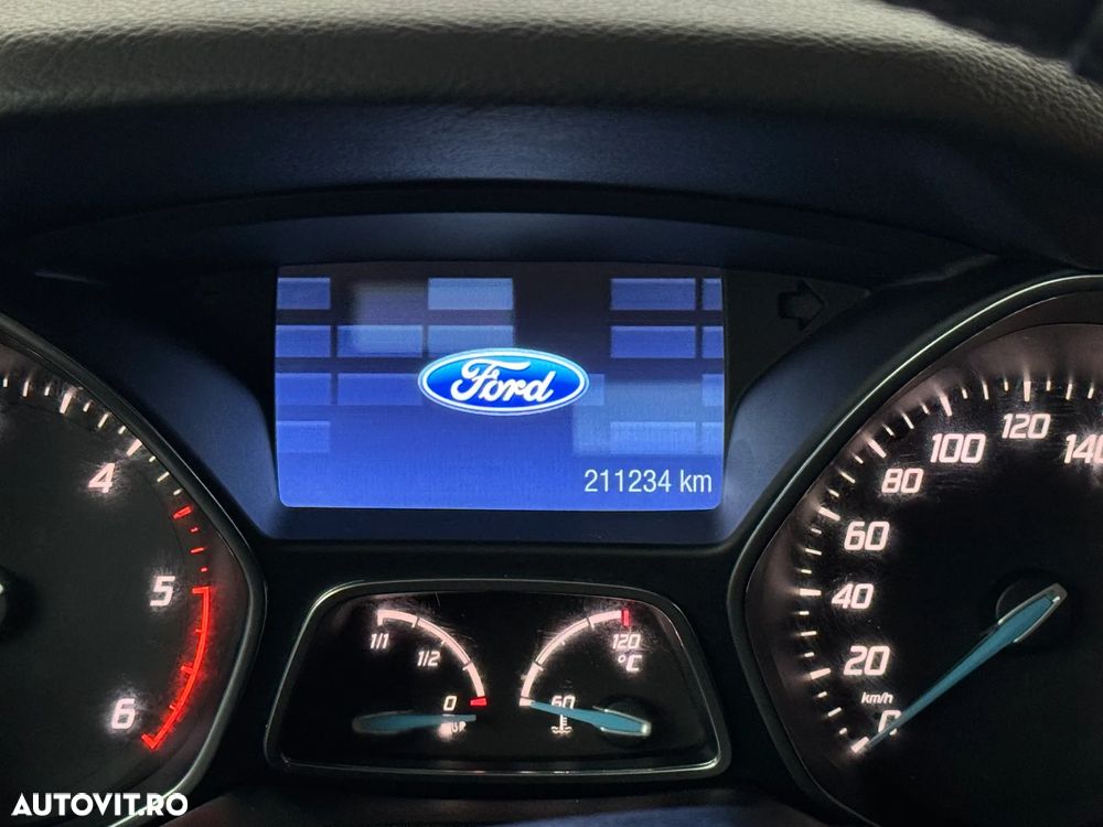 Ford Focus Turnier 1.6 TDCi DPF Titanium - 11