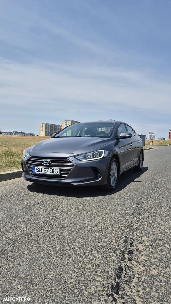 Hyundai Elantra 1.6 MPi Exclusive - 1