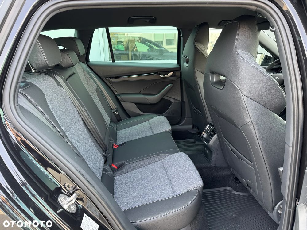 Skoda Octavia 2.0 TDI Sportline DSG - 20