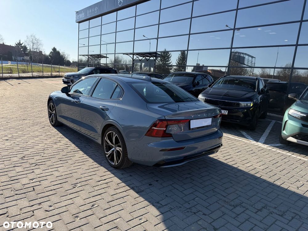 Volvo S60 B5 B AWD Plus Dark - 3