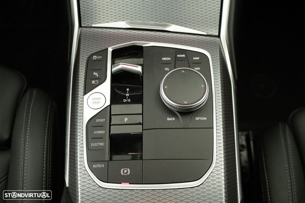 BMW 330 e Edição Desportiva M Auto - 14