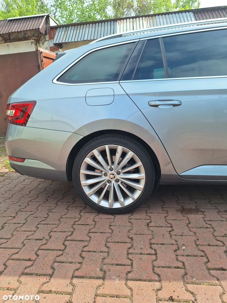 Skoda Superb 2.0 TSI 4x4 L&K DSG - 26