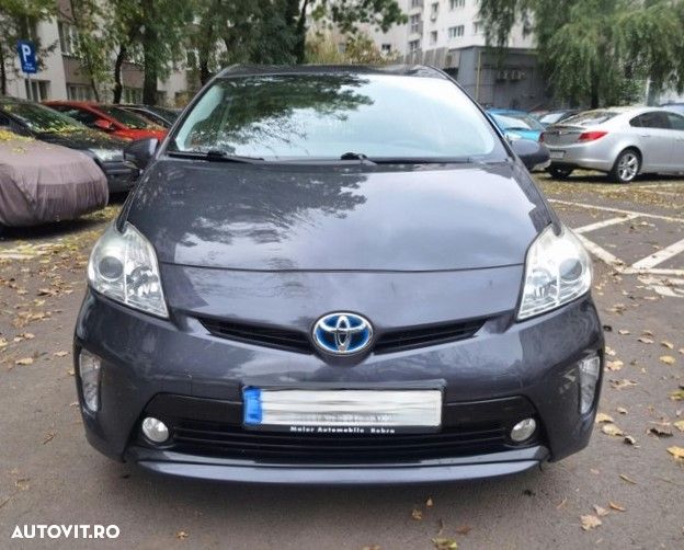Toyota Prius 2015 photo 2