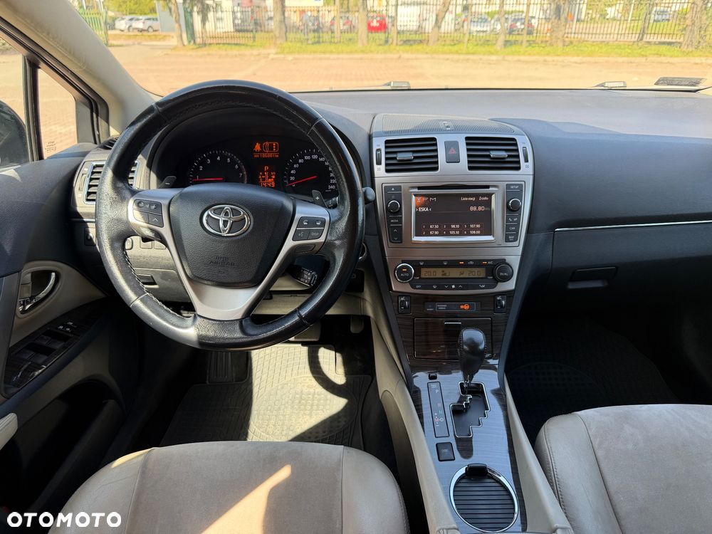 Toyota Avensis 2.0 Premium MS - 2