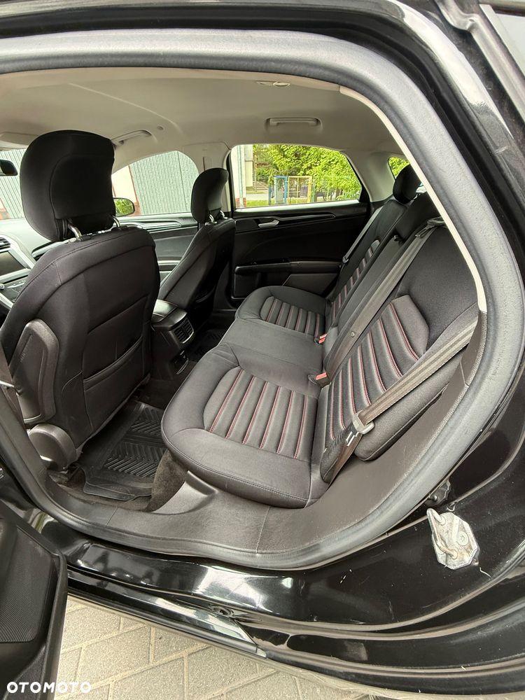 Ford Mondeo 2.0 Hybrid Titanium - 11