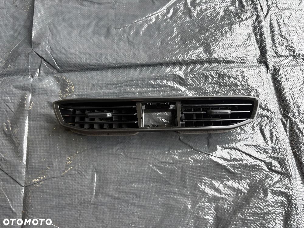 VW Caddy IV V kratka nawiewu konsoli środkowa 2K7815705M - 1