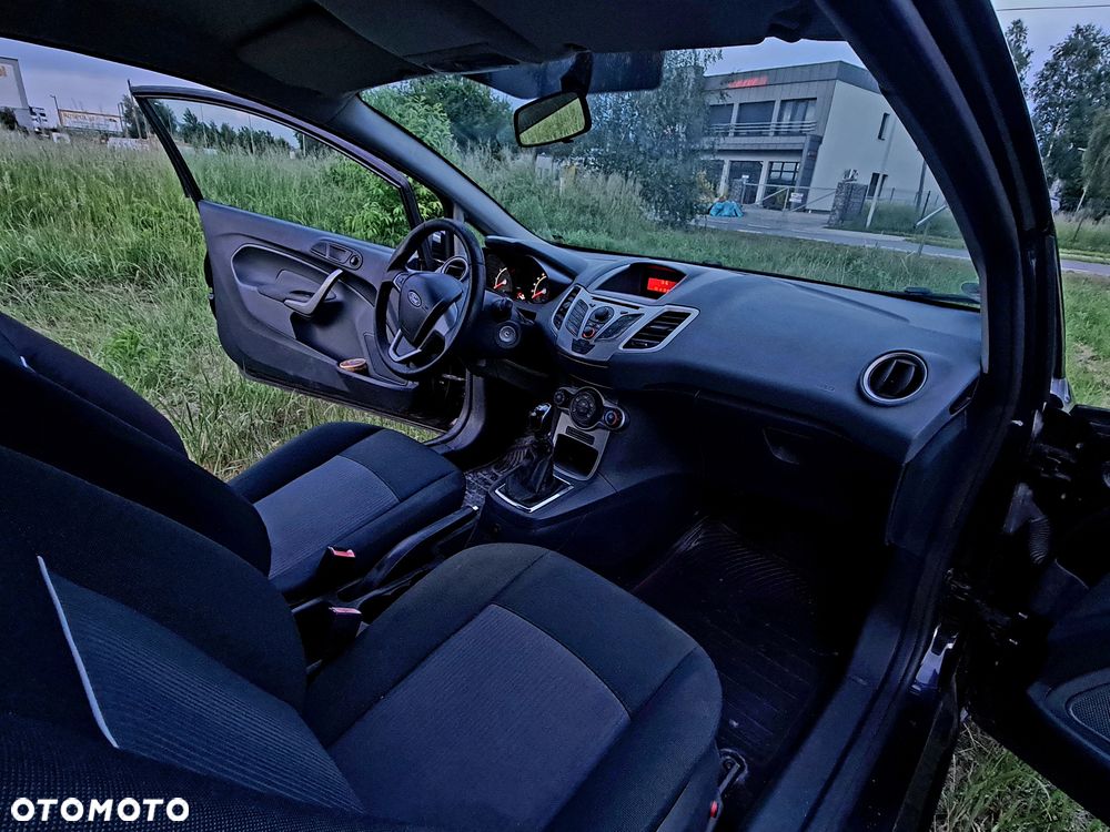 Ford Fiesta - 22
