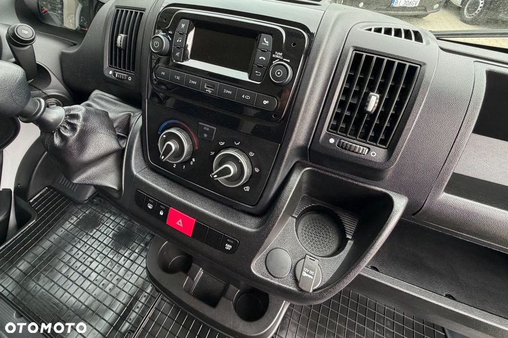 Citroën JUMPER WZMOCNIONY L3H2 HEAVY MAXI 3.5t Ładowność 1500kg Homologacja haka 3t.  SILNIK Euro-6 Starszej konstrukcji PSA Poj..2179cm3 140KM Trwały bezawaryjny na pojedynczej turbinie Nie!! Stelantis!! Koła 16' Hamulce wzmocnione BREMBO, Podwójne resory! Pełna zabudowa ładowni! Najtrwalsza konfiguracja maxi VAN L3H2 13m3 - 19