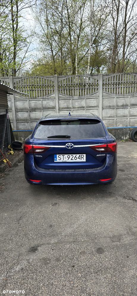 Toyota Avensis 2.0 D-4D Premium - 11