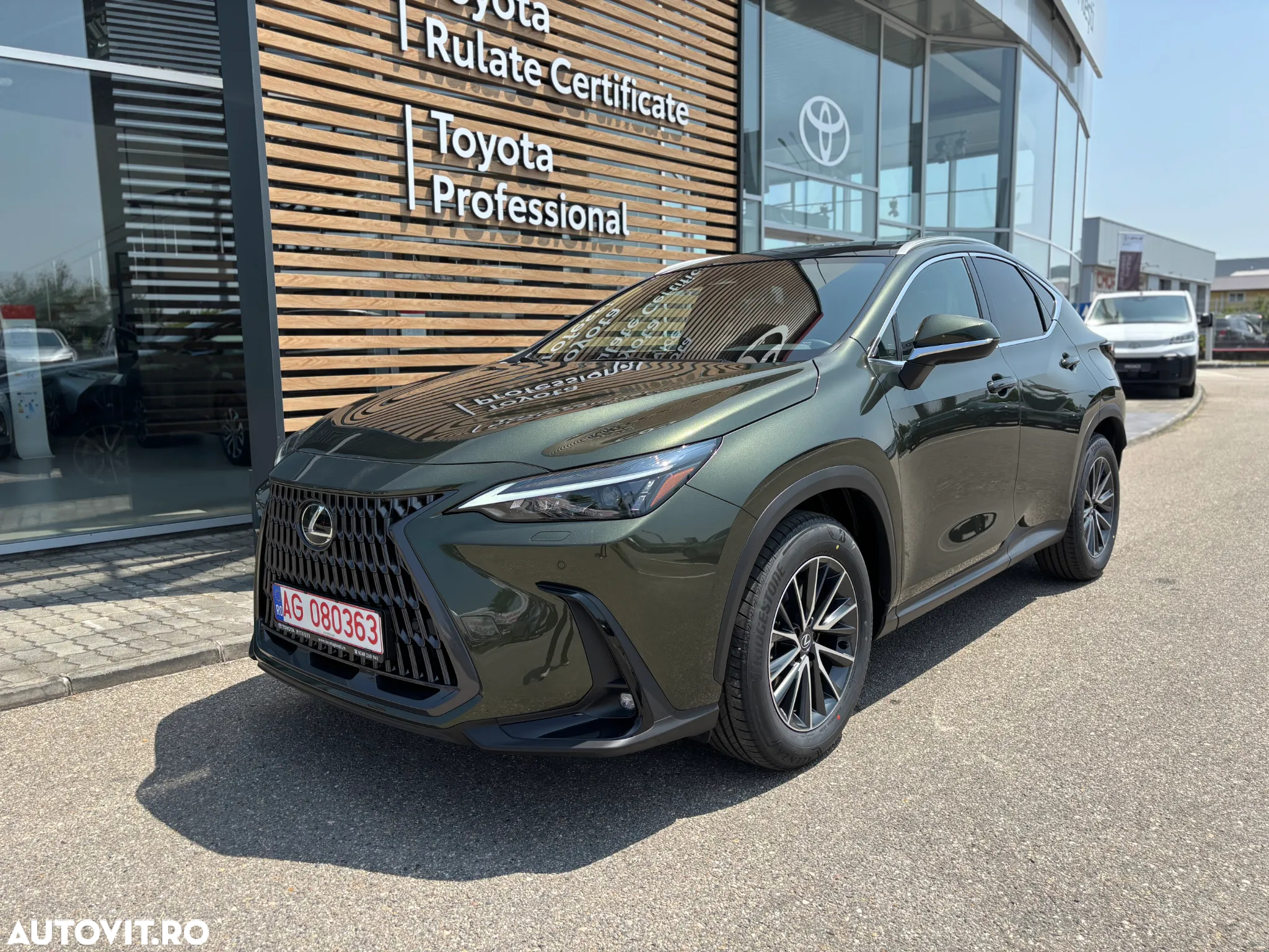 Lexus Seria NX 450h+ 2.5 TNGA HV 25H PHEV CVT Executive - 2