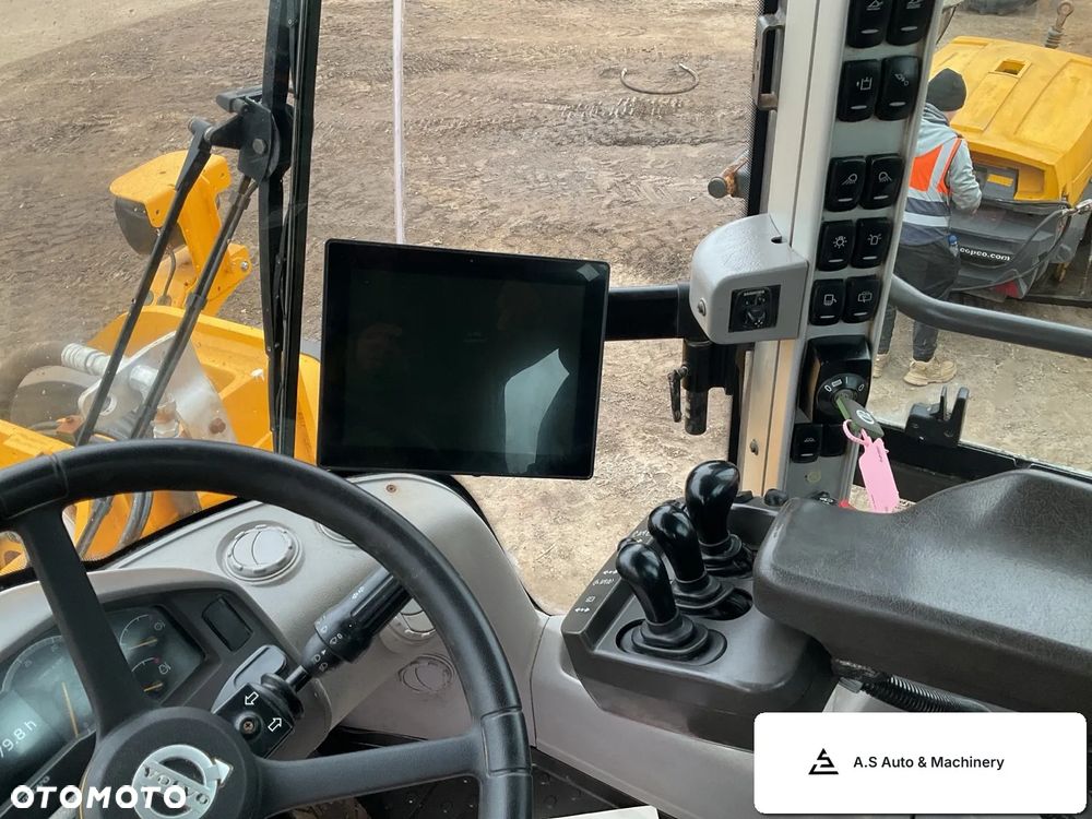 Volvo L180H - 13