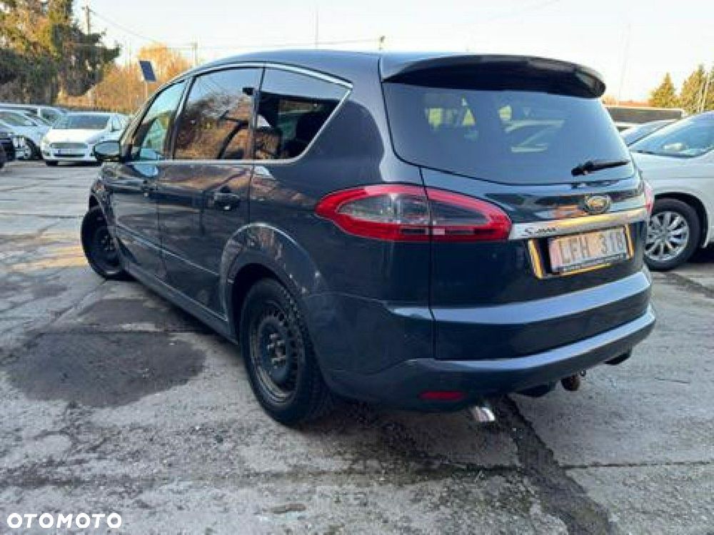Ford S-Max - 14