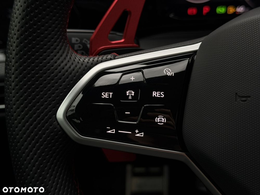 Volkswagen Golf 2.0 TSI OPF DSG GTI - 24