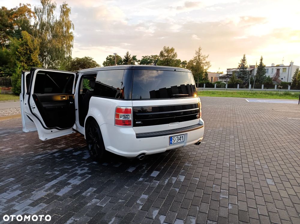 Ford Flex - 12