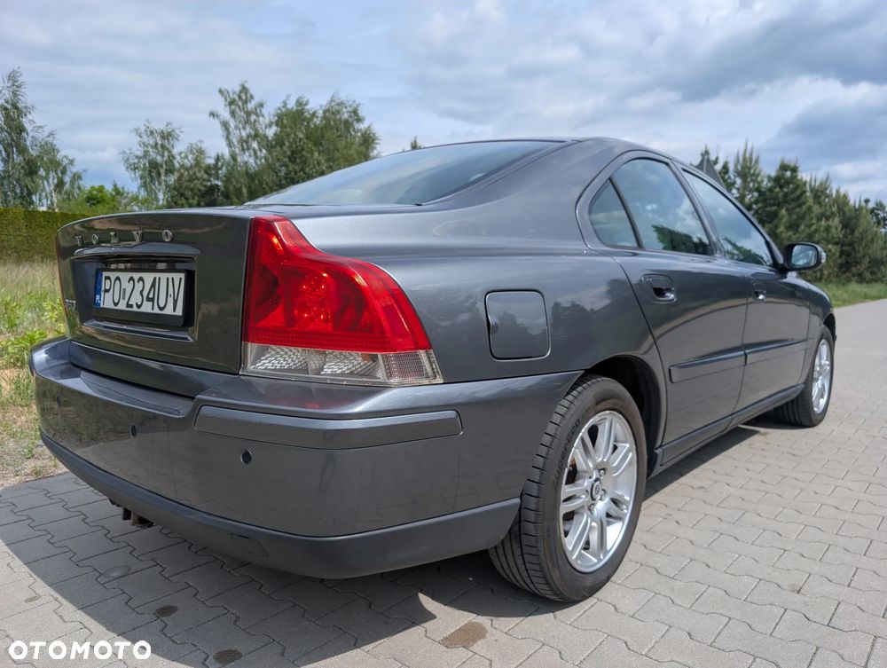Volvo S60 2.4D Momentum - 10