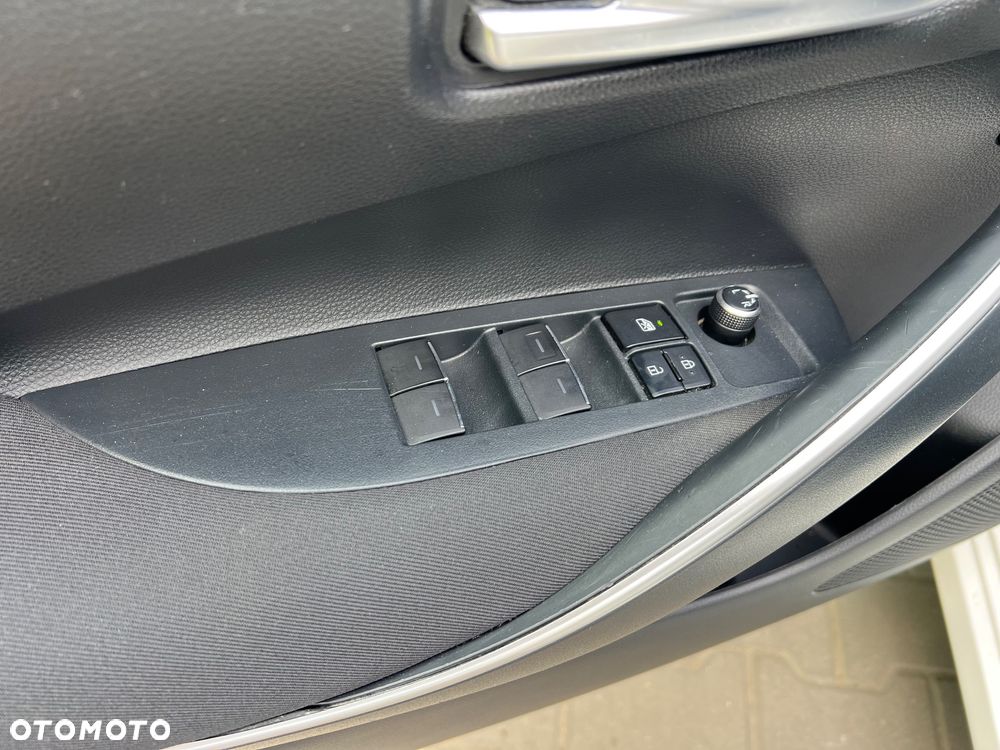 Toyota Corolla 1.8 Hybrid GPF Comfort - 12