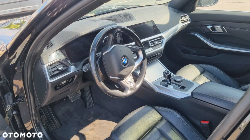 BMW Seria 3 320d Luxury Line Purity sport - 21
