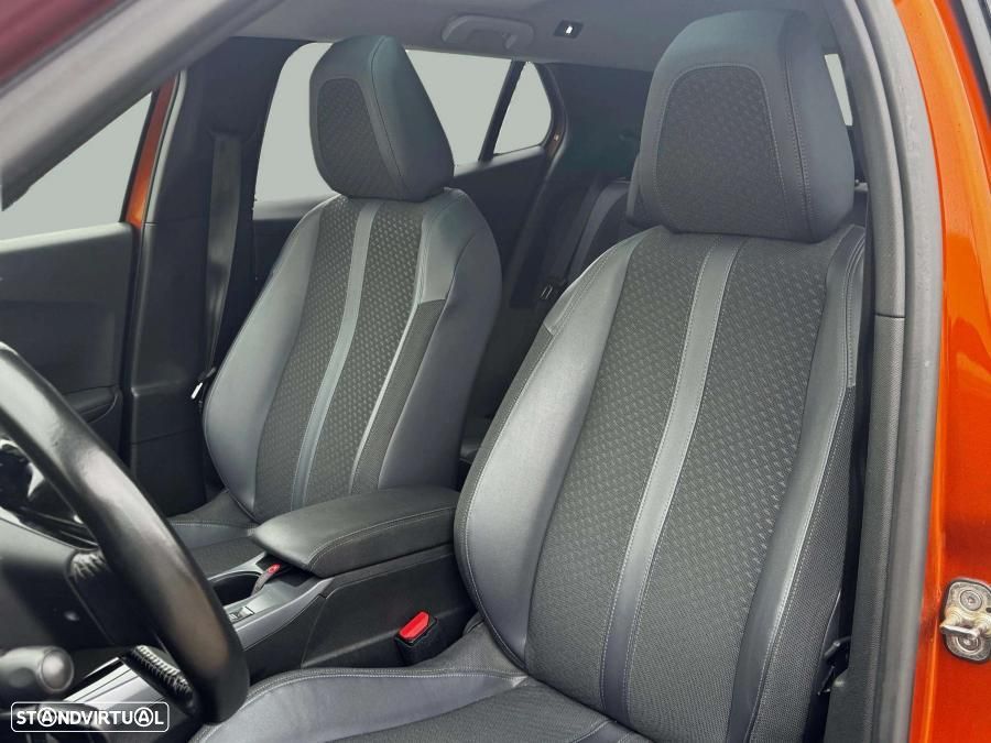 Peugeot e-2008 50 kWh GT Pack - 9