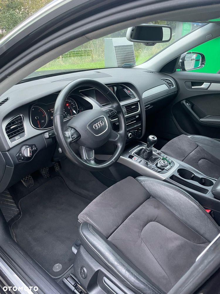 Audi A4 Limousine - 4