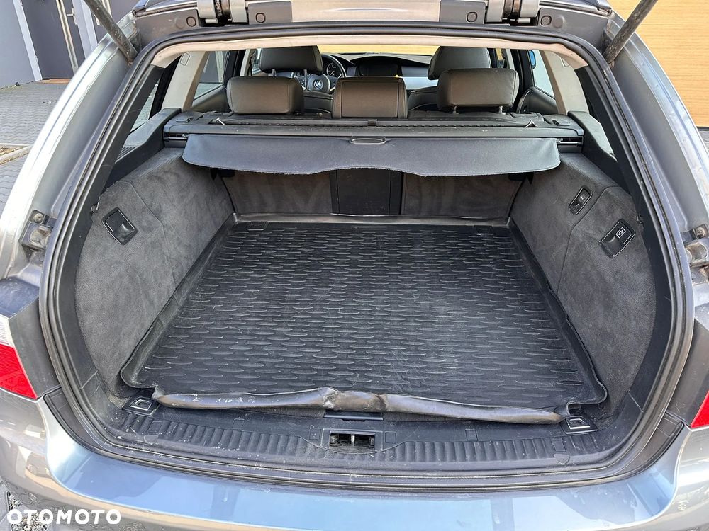 BMW Seria 5 525i - 3