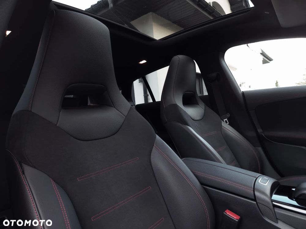 Mercedes-Benz CLA 220 d 4-Matic AMG Line 8G-DCT - 13