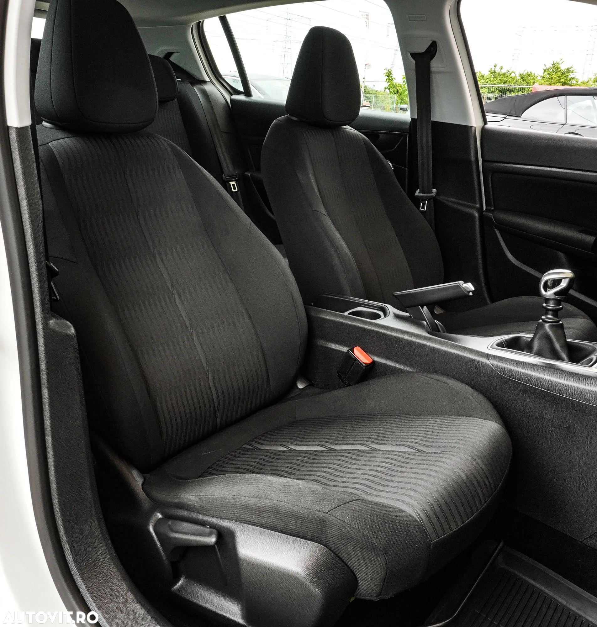 Peugeot 308 1.2 L PureTech Turbo S&S Active - 15