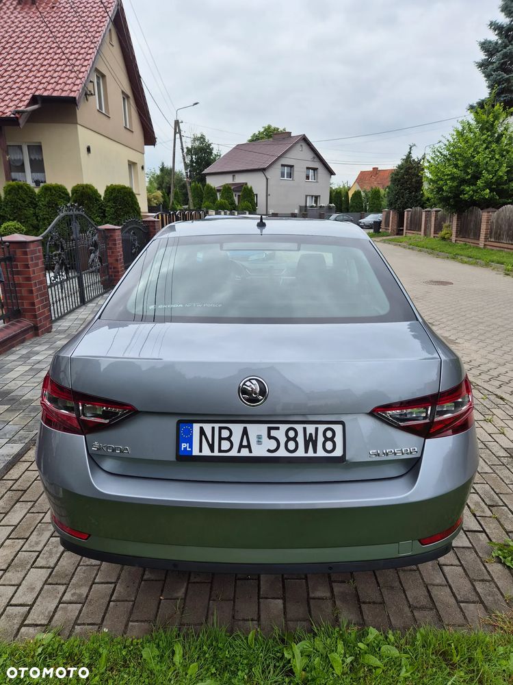 Skoda Superb 2.0 TDI Ambition - 7