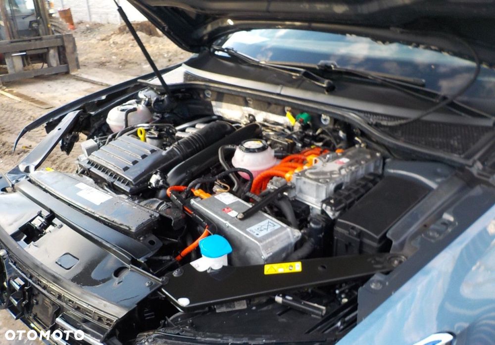 Volkswagen Passat - 8