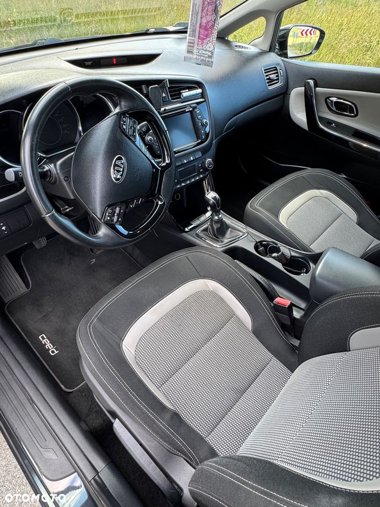 Kia Ceed - 15
