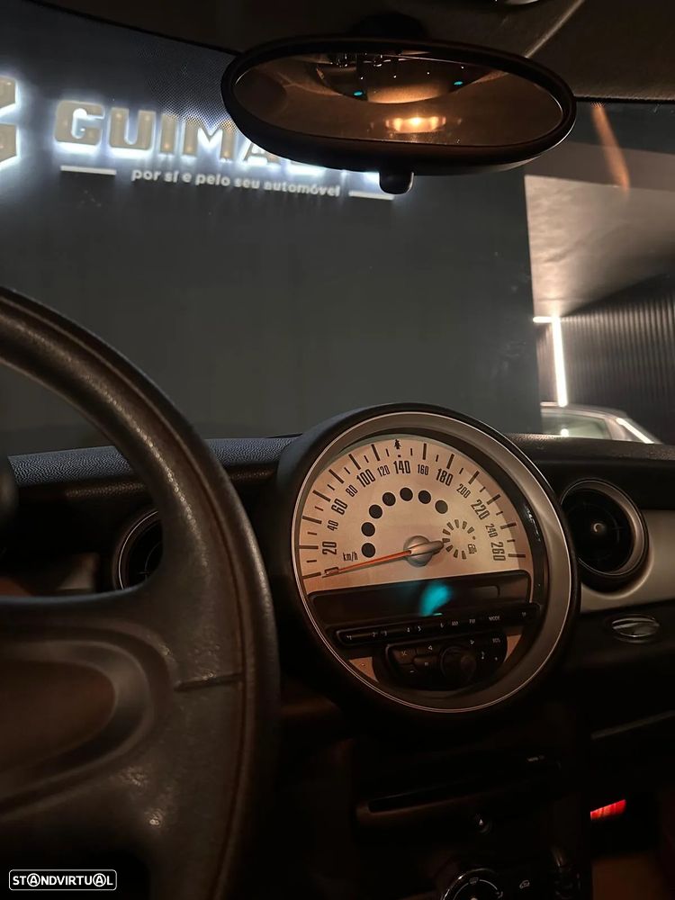 MINI 3 Portas One D - 20